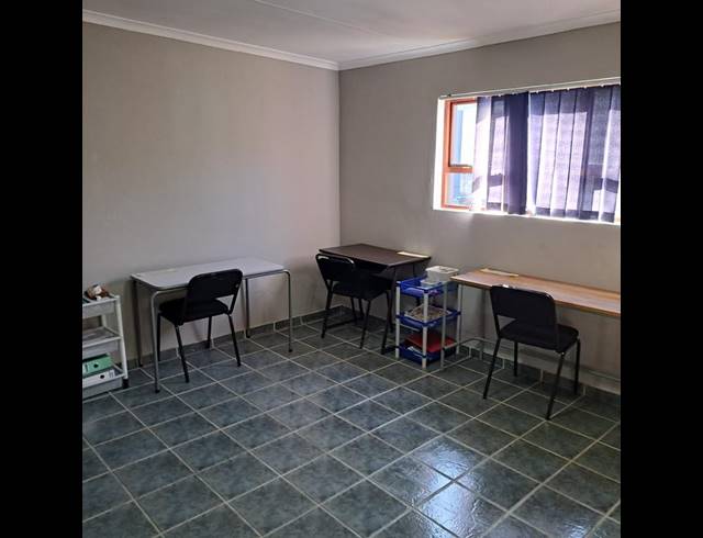 BUSINESS FOR SALE IN NEWTON PARK